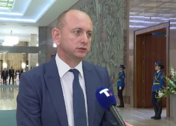 Милан Кнежевић: Садашња црногорска влада Хрватима даје и оно што не траже, Србима ни оно што им припада