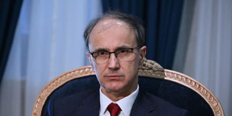 Премијер Мацут: Oтклоњено више десетина кварова у Србији