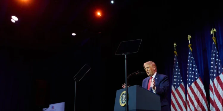 Тајни састанак НАТО-а; Трамп не добија Гренланд?