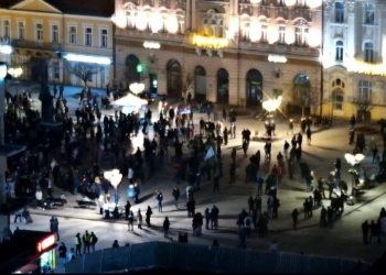 ПУКАО „ВЕЛИКИ“ ПРОТЕСТ: БЛОКАДЕРИ ДОЖИВЕЛИ ДЕБАКЛ, ТРГ ПРАЗАН, НАРОД НИЈЕ ДОШАО