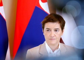 Божићна порука Брнабић: градимо мир и међусобно поштовање
