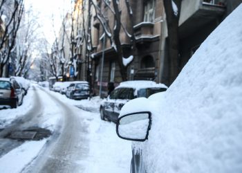 Јутро хладно са мразом, током дана ведро