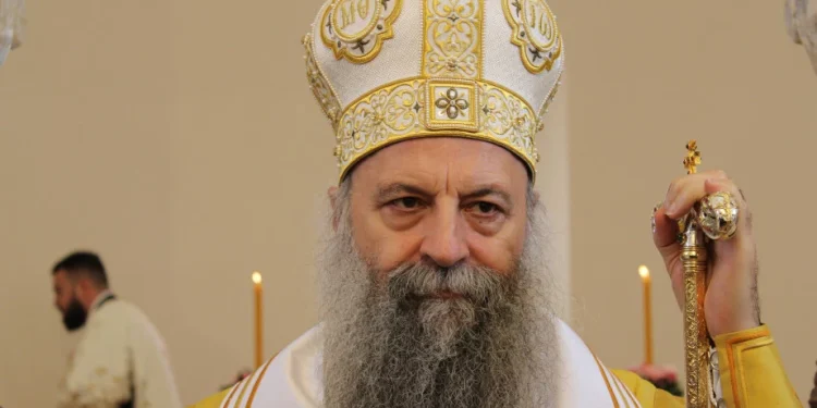Порфирије служио литургију у храму Светог Саве: Заједница са Богом је познање истине