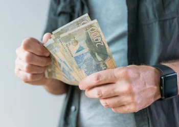 У петак последња исплата средстава за повраћај школарине за 2024/2025. годину