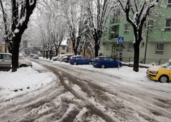 Од пролећних температура до зимског удара: Србију од викенда очекују снег и лед