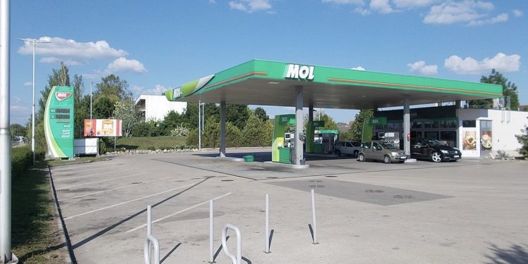 ЗАВРШНИ ПРЕГОВОРИ У ТОКУ: МОЛ и Русија близу договора који може утицати на регион