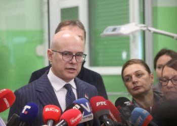 Вучевић: Најважније је да сви добију струју, имајте мало поверења у своју државу