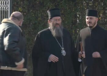 Свети Синод суспендовао архиепископа и митрополита жичког Јустина!