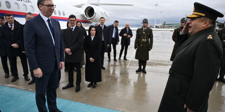 Вучић стигао у Председничку палату, ускоро састанак са Ердоганом