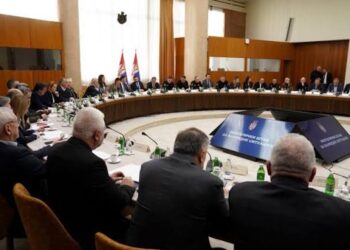 ЗЕМЉА ПОД УДАРОМ ЗИМЕ: Ветар и снег тестирају систем
