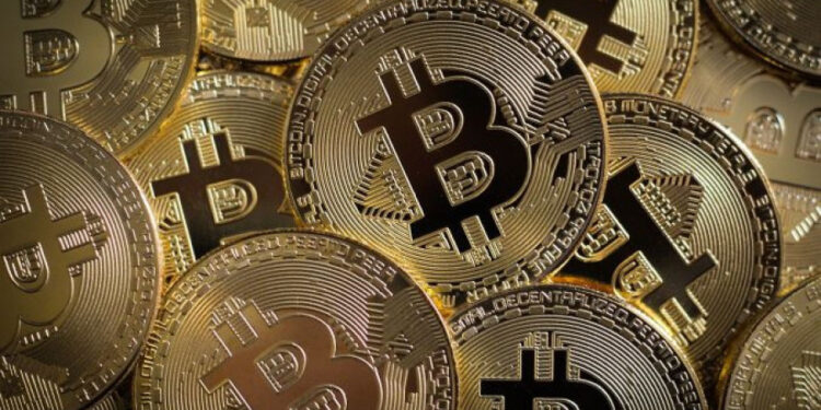 Биткоин се стабилизовао на 66.200 евра након великог пада
