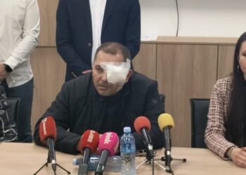 НАСИЉЕ БЛОКАДЕРА КАО ЈЕДИНИ НАЧИН КОМУНИКАЦИЈЕ