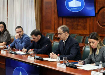 Премијер Мацут одржао прву седницу радног тима за утврђивање инвестиционих пројеката 2028-2030.