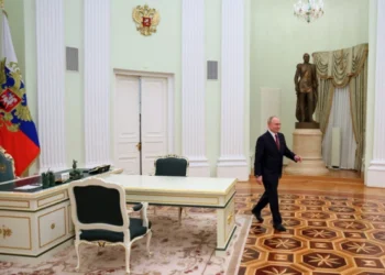 Путин иде на састанак са Макроном?