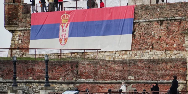 У Србији данас топлије време уз слабу кишу и олујну кошаву, температура до 16 степени