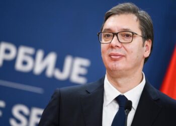ТАЧНО У ПОДНЕ! Председник Вучић с представницима компаније Азвирт