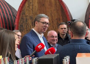 Александар Вучић у Бајиној Башти обилази дестилерију ББ Клековача, најстарију у Србији