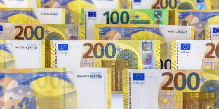 Инфлација у САД у фебруару 2,4 одсто