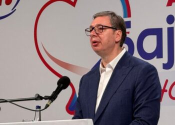ВУЧИЋ У БАЈИНОЈ БАШТИ: Нема назад, иза нас је само Србија