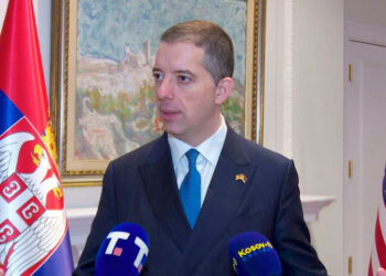 Ђурић: Србија прва у региону почела евакуацију грађана из ратне зоне