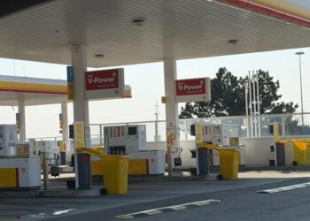 Гориво у Аустрији преко 2,30 евра, Србија држи стабилне цене