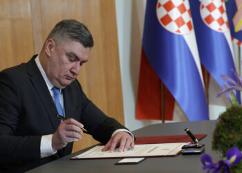 Милановић: Постоји успешан и достојанствен живот и без Европске уније